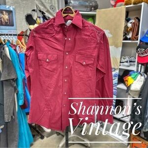 Wrangler sz small embroidered snap button western shirt A16